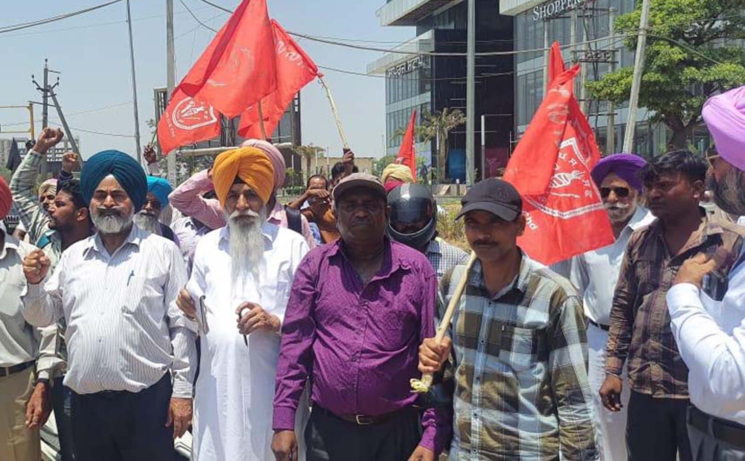 पंजाब इंप्लाइज एंड पेंशनर्स ज्वाइंट फ्रंट एसएएस नगर ने जागरूकता मार्च निकाला